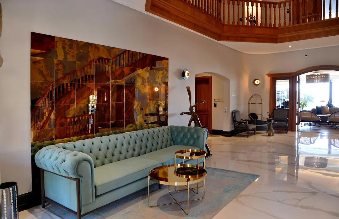 Apogee Boutique Hotel & Spa-1
